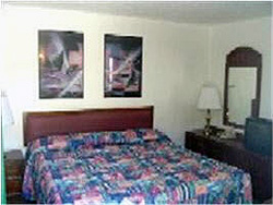 COLONIAL MOTEL  Rooms Wisconsin Dells